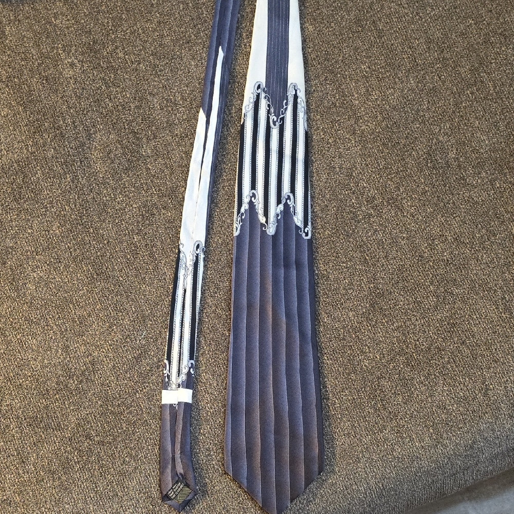 Stylish Black, Gray and White Gatsby Tie